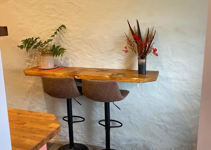 Unique Old Stone * Killarney